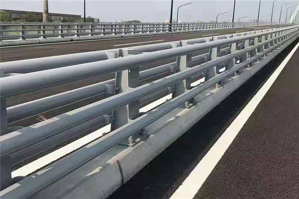 安徽高速护栏更换工程